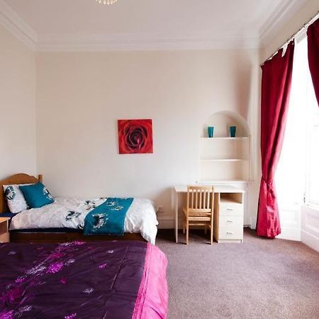 Edinburgh Central Oldtown Aparthotel ภายนอก รูปภาพ