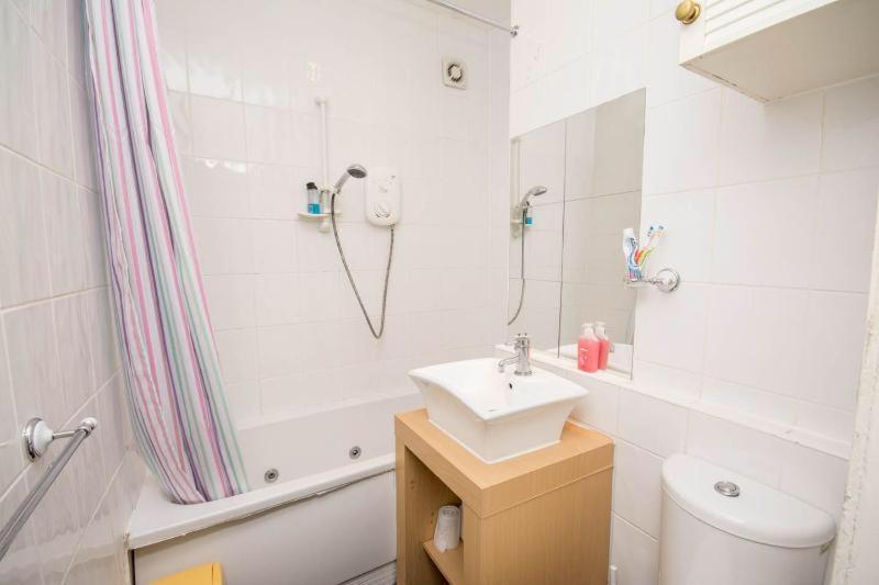 Edinburgh Central Oldtown Aparthotel ภายนอก รูปภาพ